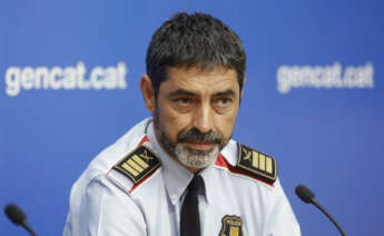 GRA0127. BARCELONA, 31/08/2017.- El mayor de los Mossos d'Esquadra, Josep Lluís Trapero, durante la rueda de prensa junto al conseller de Interior, Joaquim Forn. Forn, ha afirmado hoy que el aviso sobre un posible atentado en la Rambla de Barcelona les llegó "por otras fuentes", no por la CIA y que, tras contrastarlo y valorarlo, concluyeron que tenía una "muy baja credibilidad". EFE/Andreu Dalmau