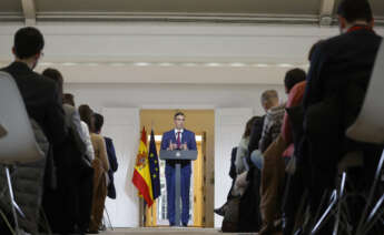 MADRID, 27/12/2023.- El presidente del gobierno, Pedro Sánchez, realiza declaraciones tras reunión Consejo de Ministros este miércoles en el palacio de la Moncloa en Madrid. EFE/ Juan Carlos Hidalgo