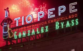 Vistas del cartel 'Tío Pepe' durante el encendido de luces de navidad, en la Puerta del Sol, a 23 de noviembre de 2023.