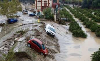 Coches destrozados tras el paso del la Dana. A 30 de octubre de 2024, en Málaga, Andalucía (España). La Dana hace estragos en la provincia de Málaga Álex Zea / Europa Press 30/10/2024