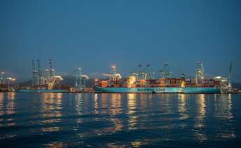 Los buques Maersk Denver y Mary Maersk, en la terminal de APM en el puerto de Algeciras.